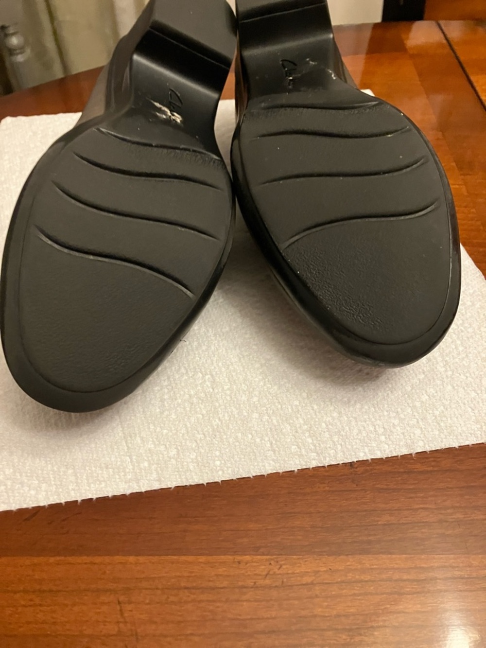 CLARK’S. Dark Green Leather With Side Zipper Shoe. Size 7.5. VERY NICE! - Picture 10 of 14